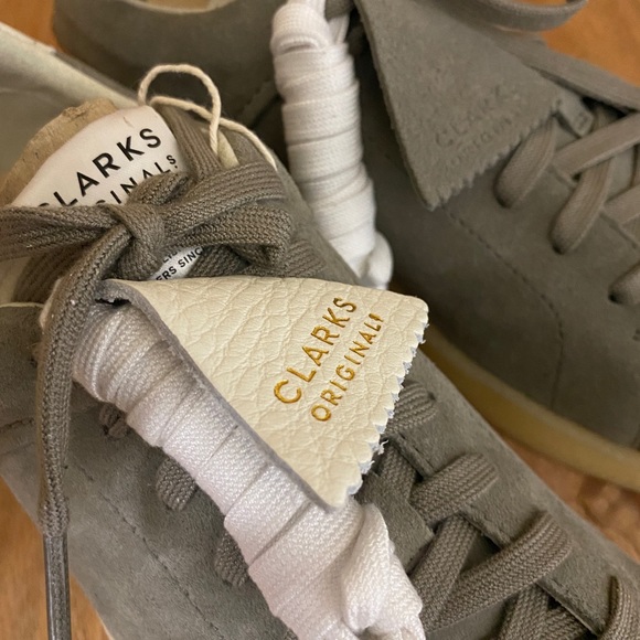 CLARKS TORMATCH LIGHT 26162048 MENS GRAY SUEDE LIFESTYLE SNEAKERS SHOES - Picture 6 of 8